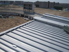 铝镁锰合金屋面板：屋面设计需要考虑有以下八